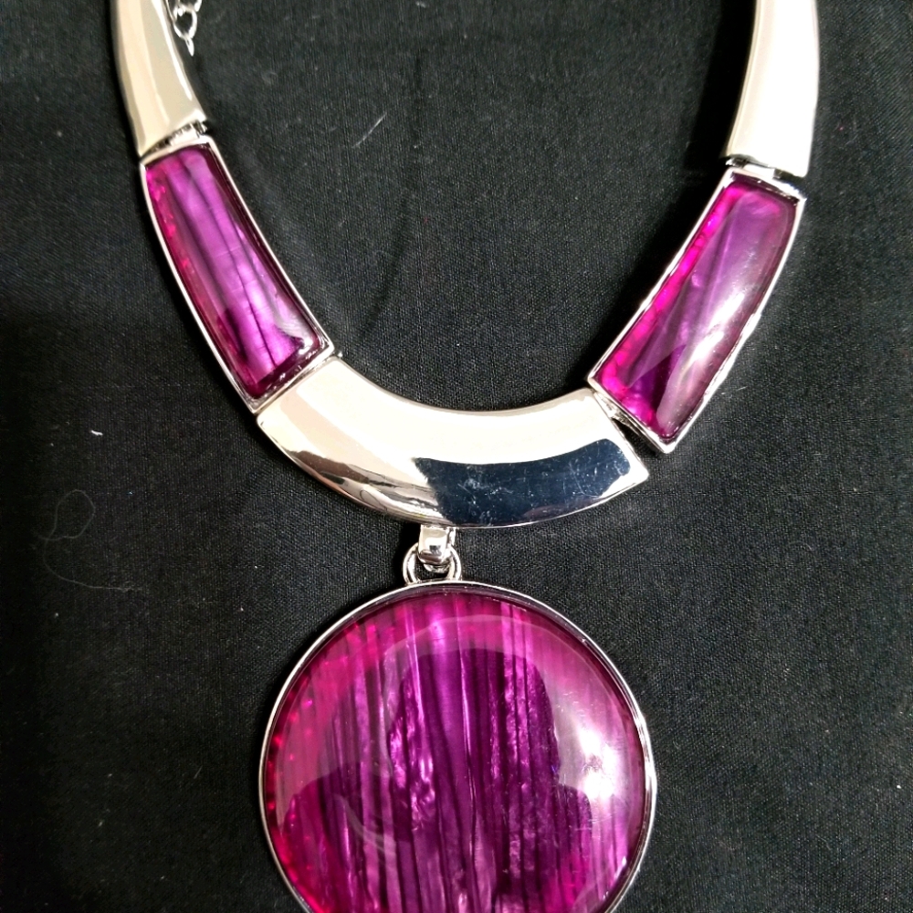 Beautiful Chunky Style Necklace